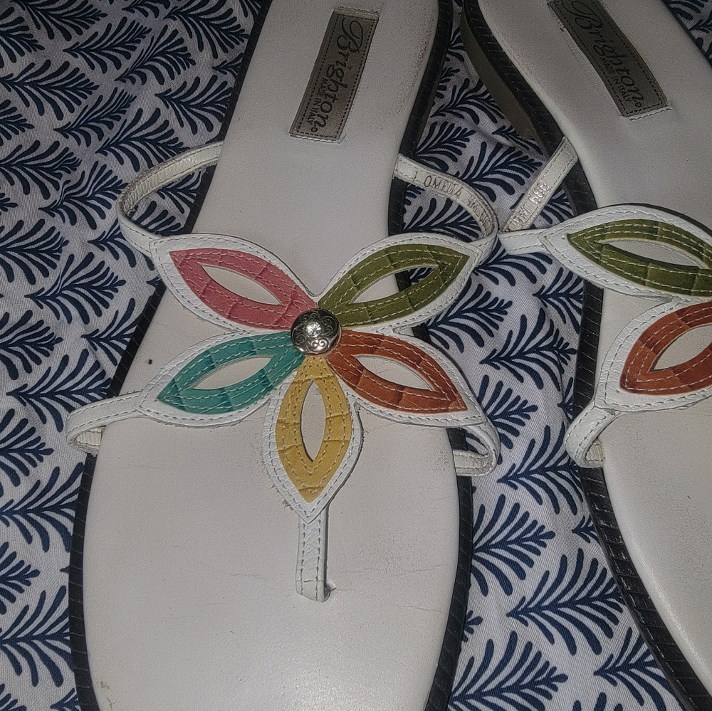 Brighton sz 9M Omega Misses Flip flop sandals Multi color flower with silver - Picture 7 of 7